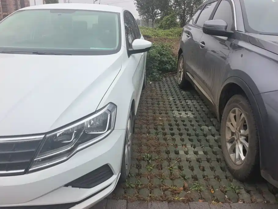 Volkswagen Jetta — миниатюра 5