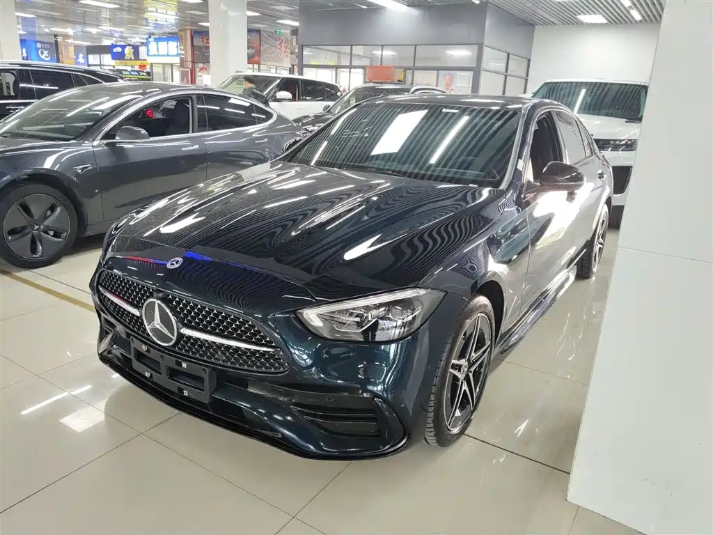 Mercedes-Benz C-Class 2024