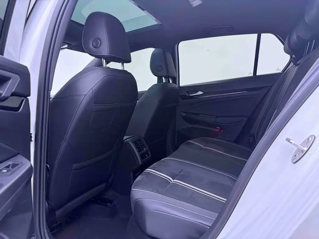 Volkswagen Golf — миниатюра 8