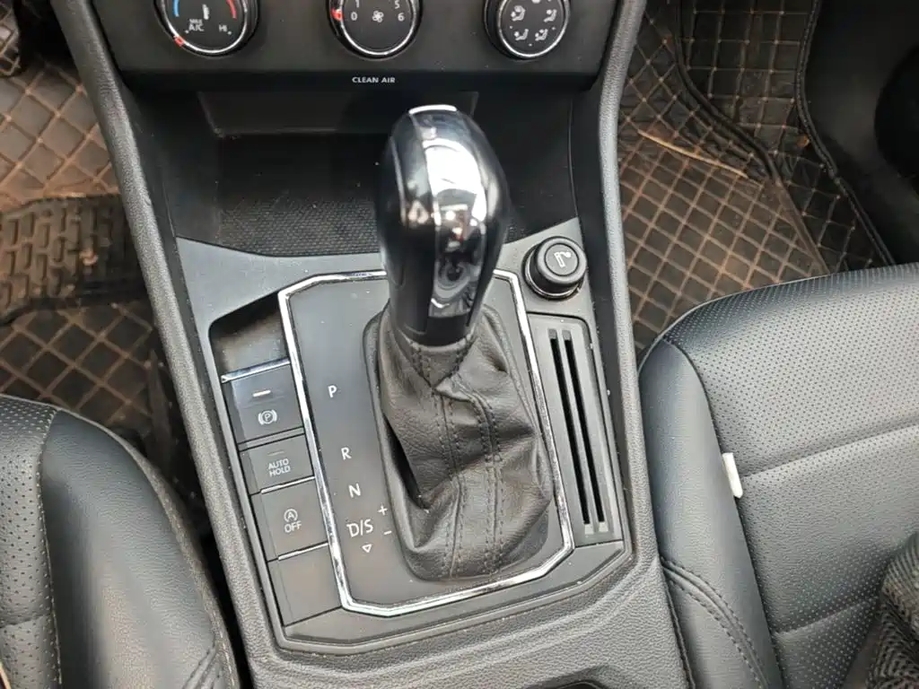 Volkswagen Lavida — миниатюра 14