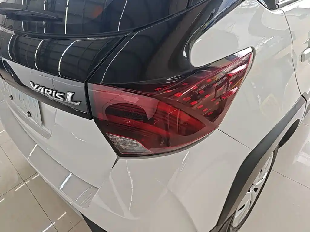 Toyota Yaris L — миниатюра 8