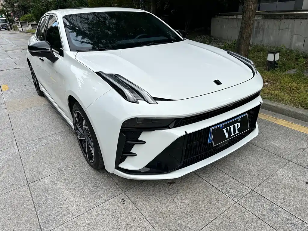 Lynk & Co 03 — миниатюра 2