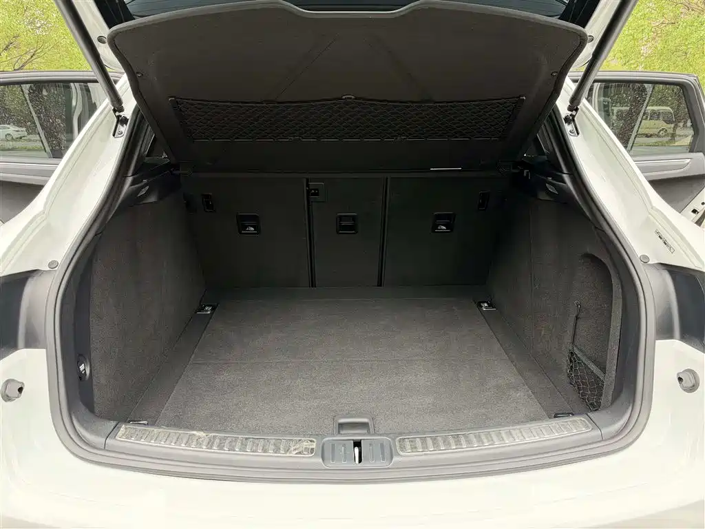 Porsche Macan — миниатюра 21