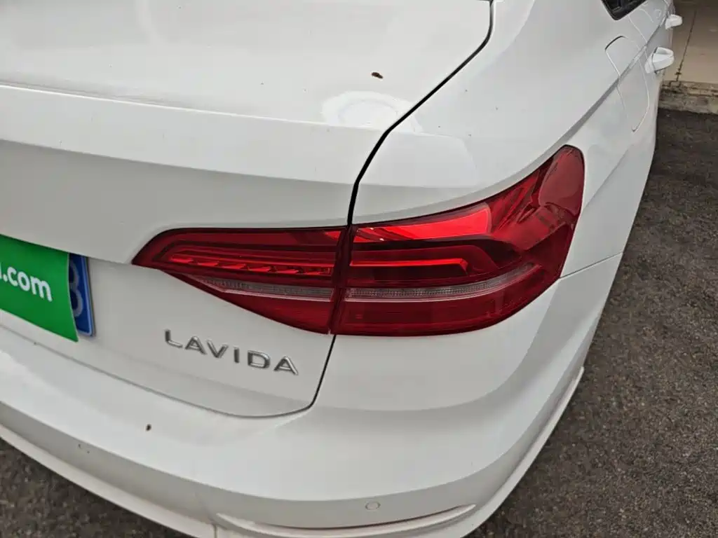 Volkswagen Lavida — миниатюра 8