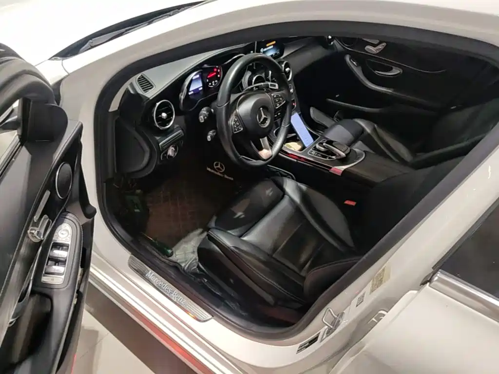 Mercedes-Benz C-Class — миниатюра 16