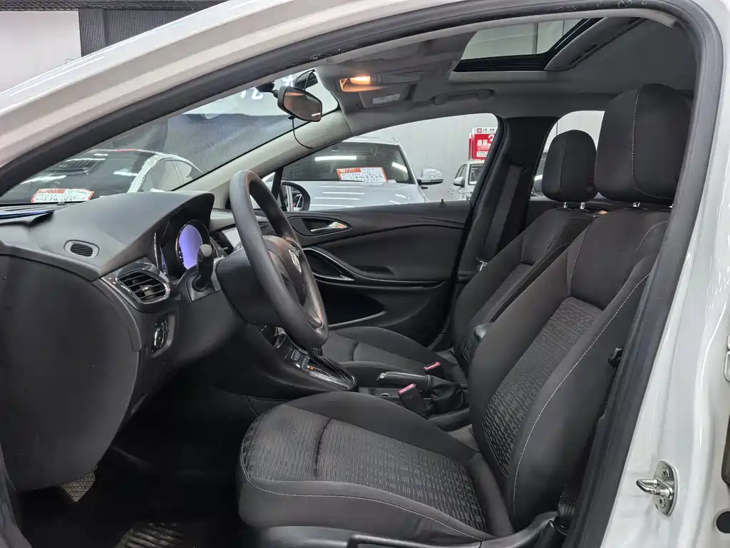 Buick Verano — миниатюра 4