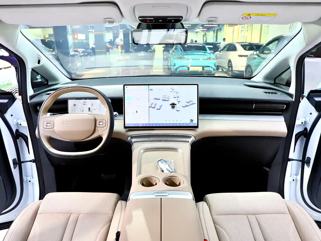 XPeng X9 — миниатюра 11