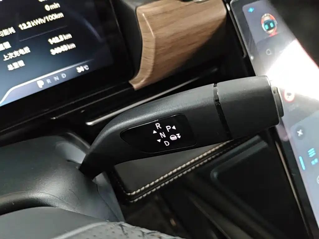 XPeng P5 — миниатюра 14