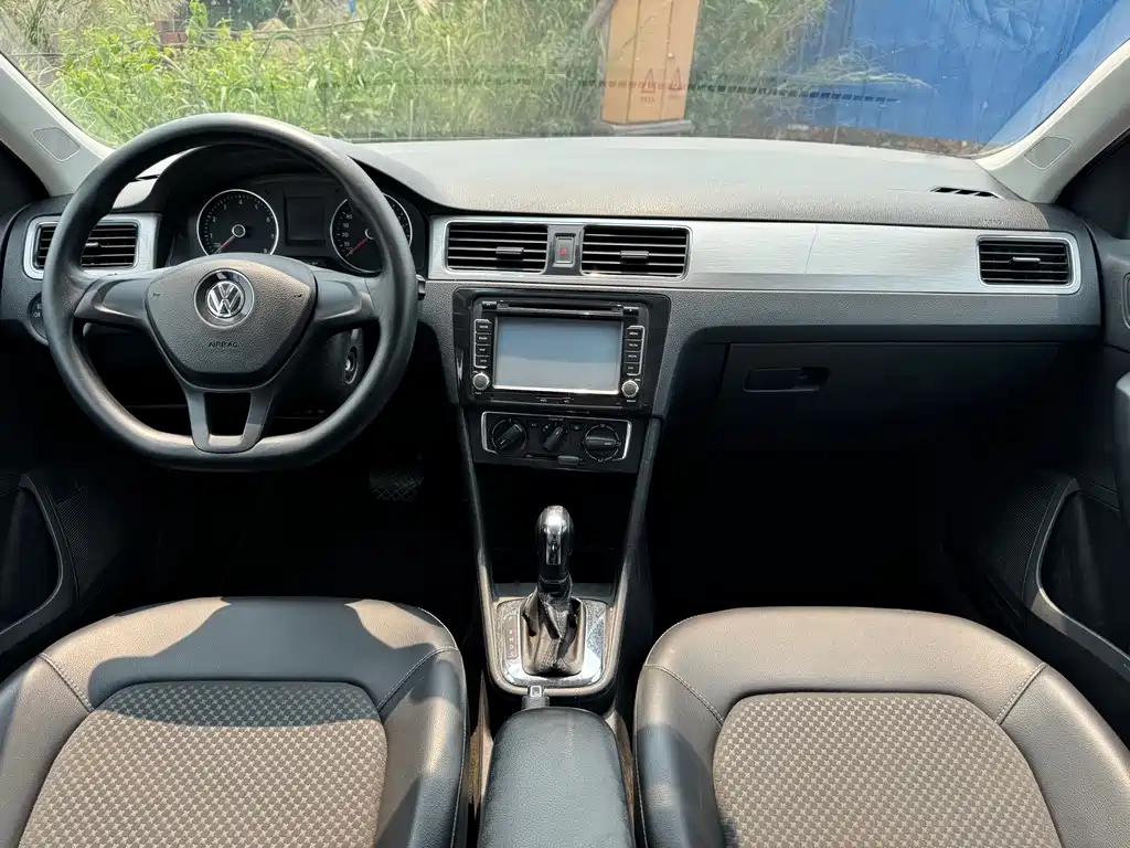 Volkswagen Santana Haona 1.6L Auto Comfort Edition, фото 8
