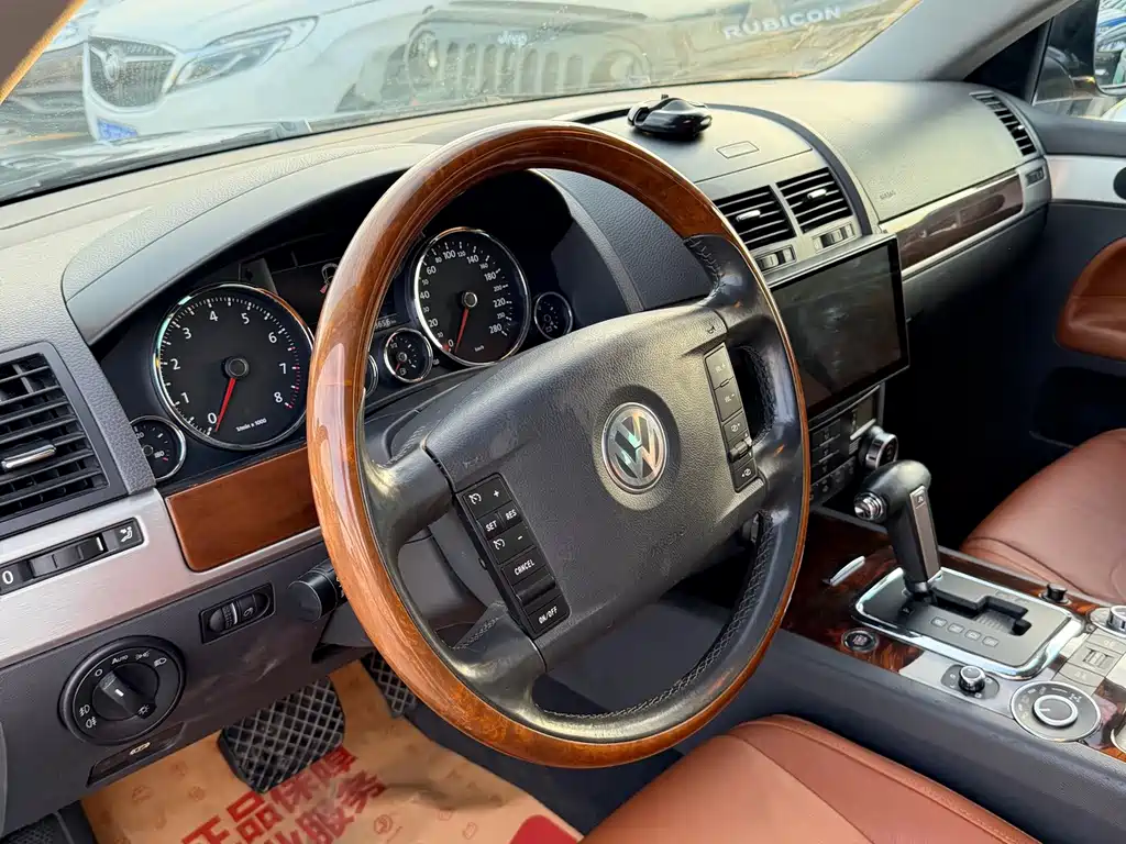 Volkswagen Touareg — миниатюра 10