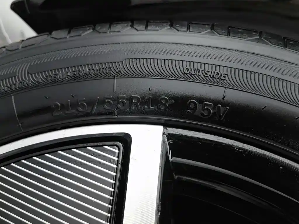 BYD Yuan Plus — миниатюра 24