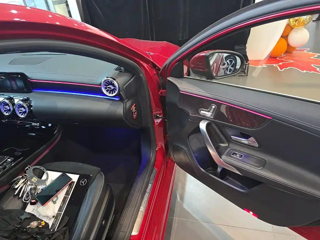 Mercedes-Benz A-Class — миниатюра 9