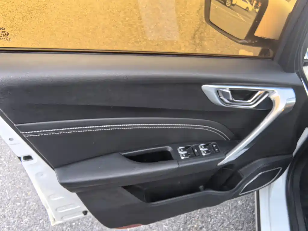 Geely Vision X3 — миниатюра 13