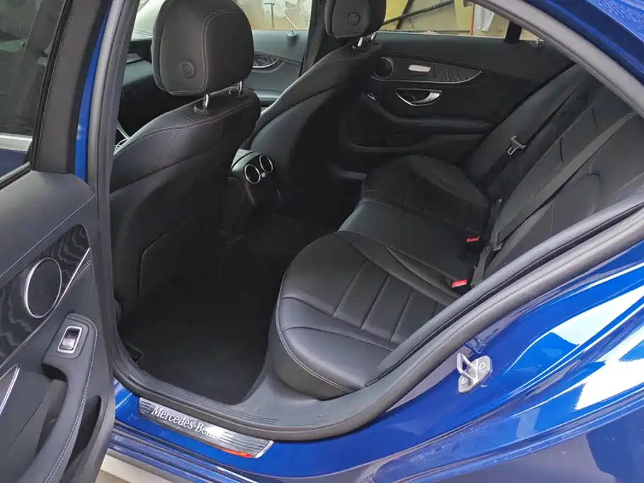 Mercedes-Benz C-Class — миниатюра 11
