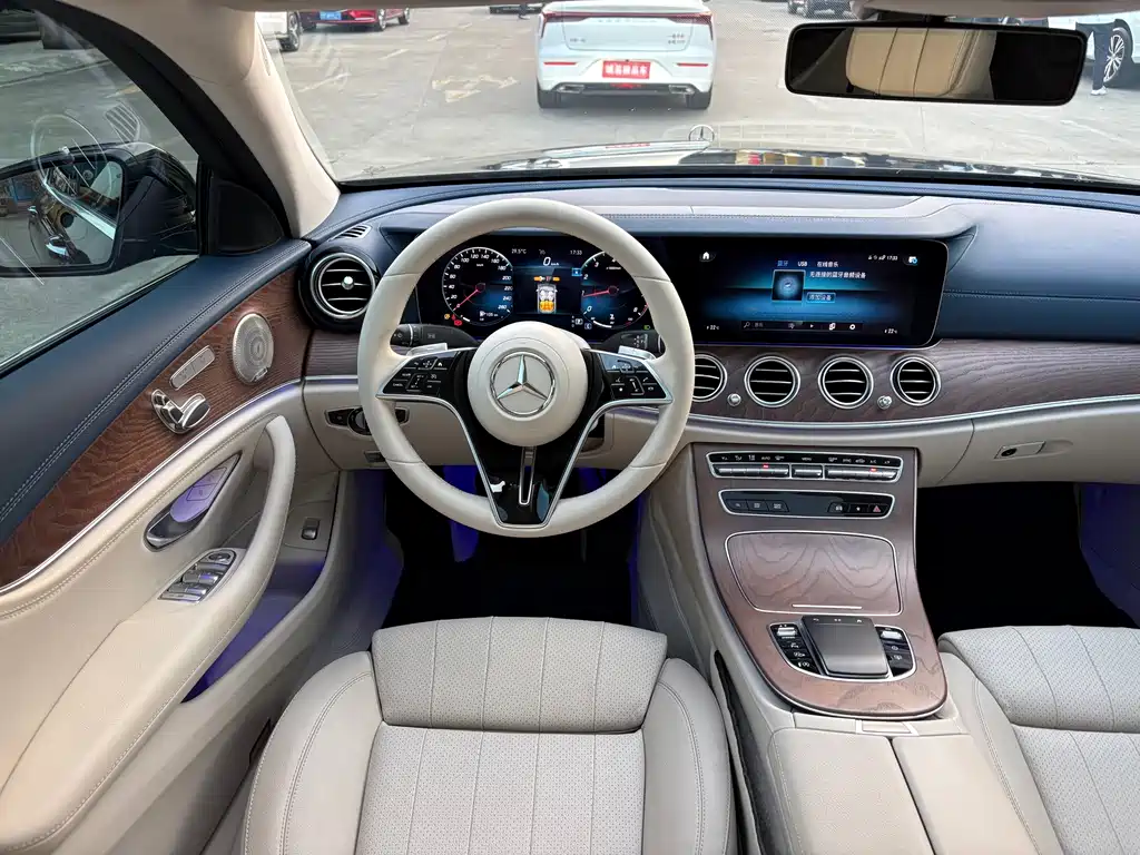 Mercedes-Benz E-Class — миниатюра 7