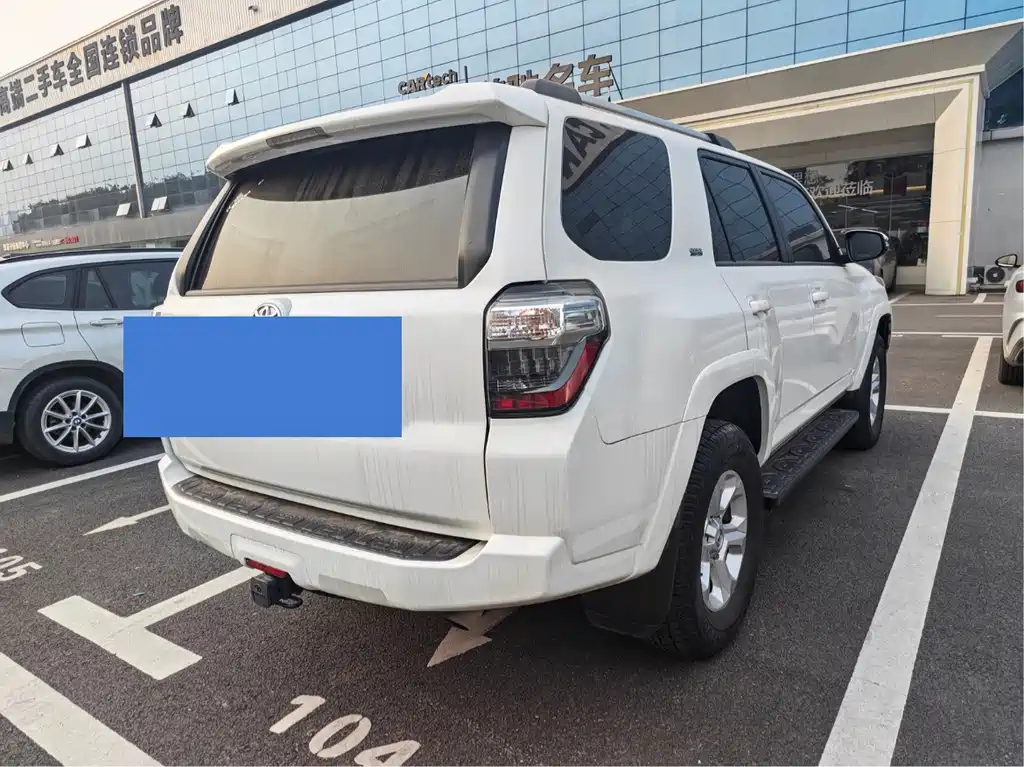 Toyota 4Runner — миниатюра 8