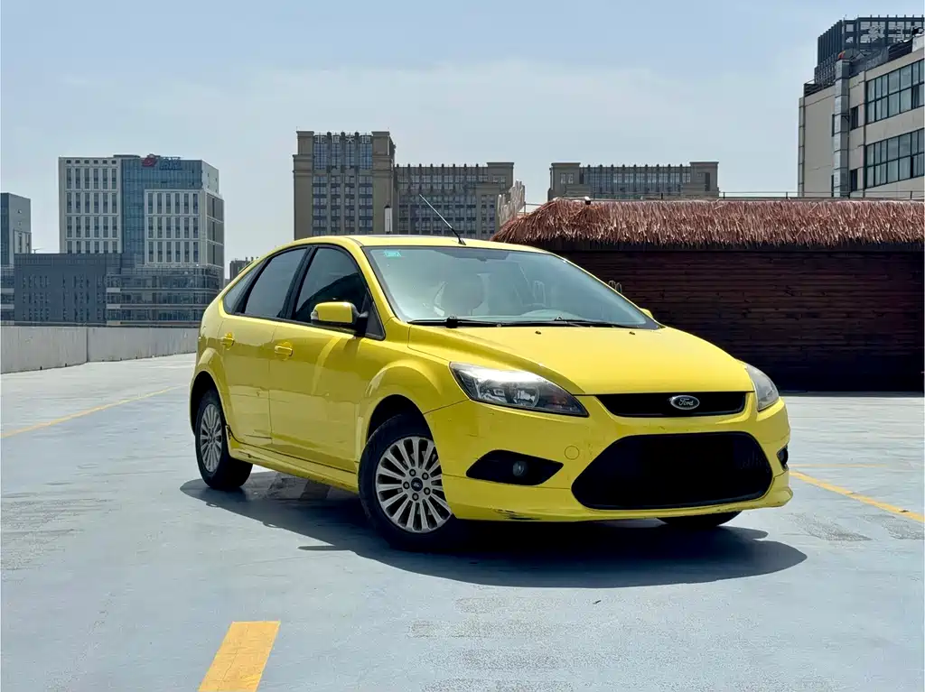 Ford Focus Hatchback Classic 1.8L Auto Fashion Type, фото 3