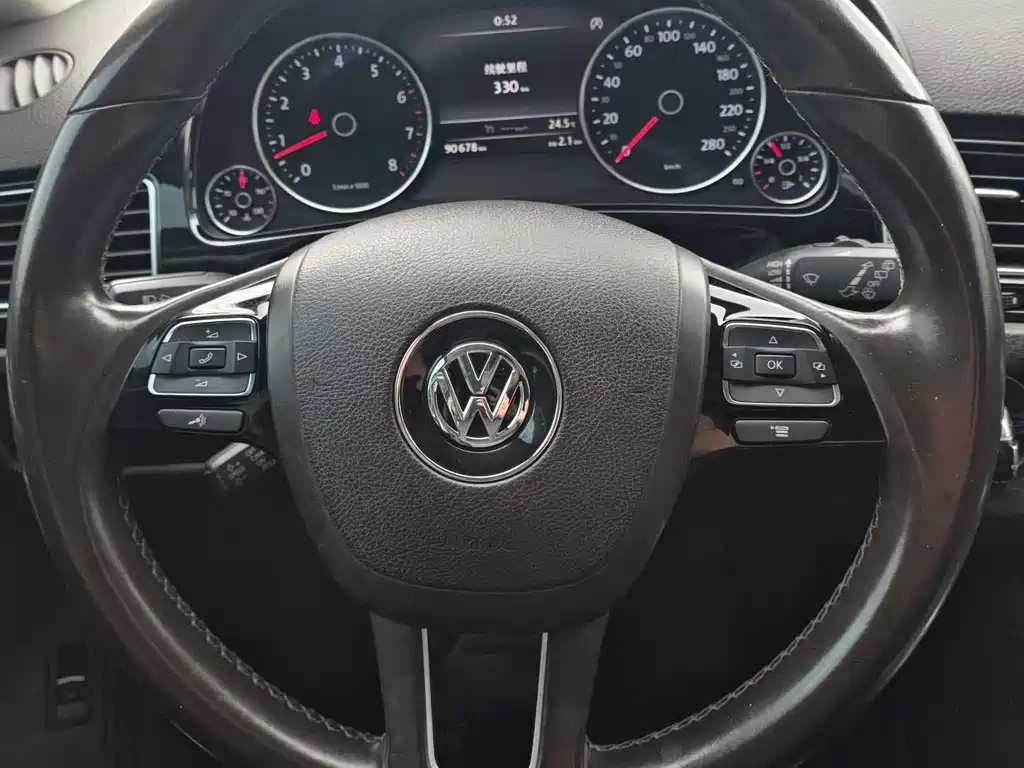 Volkswagen Touareg — миниатюра 16