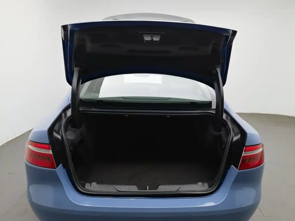 Jaguar XEL — миниатюра 16