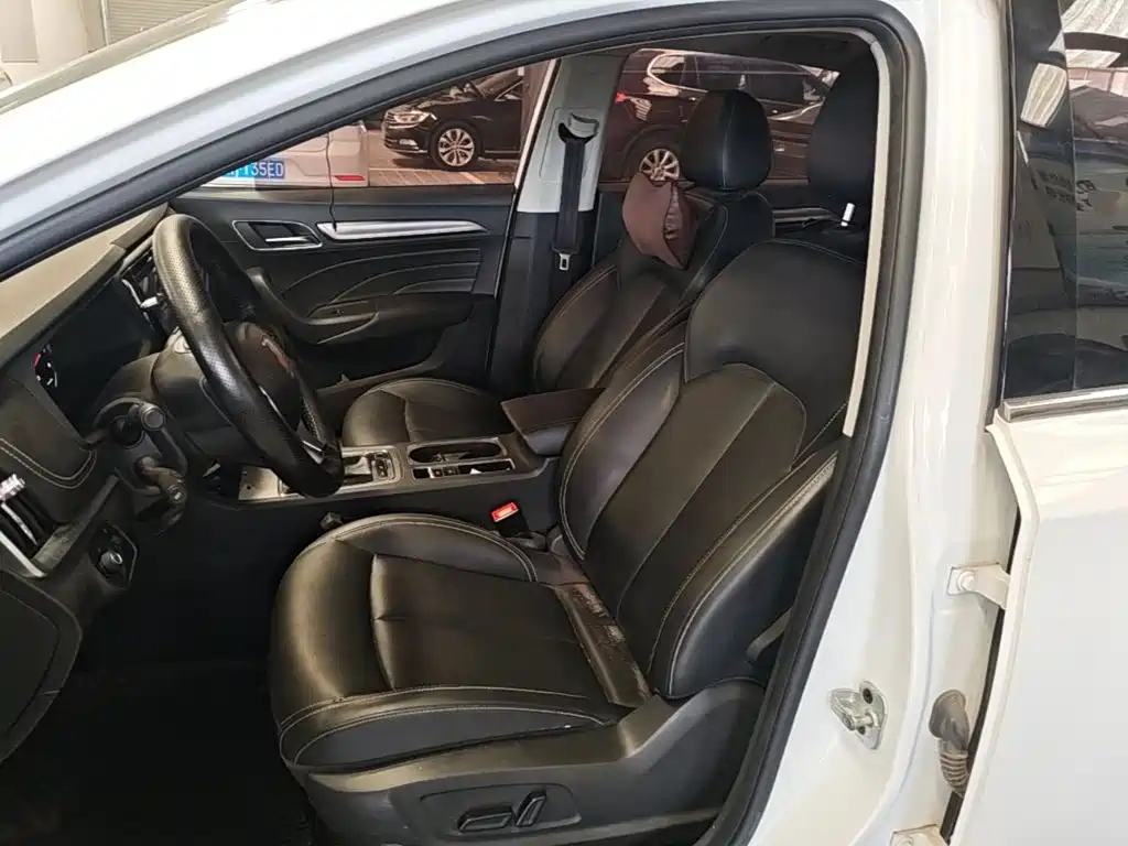 Roewe Roewe i6 Classic — миниатюра 15