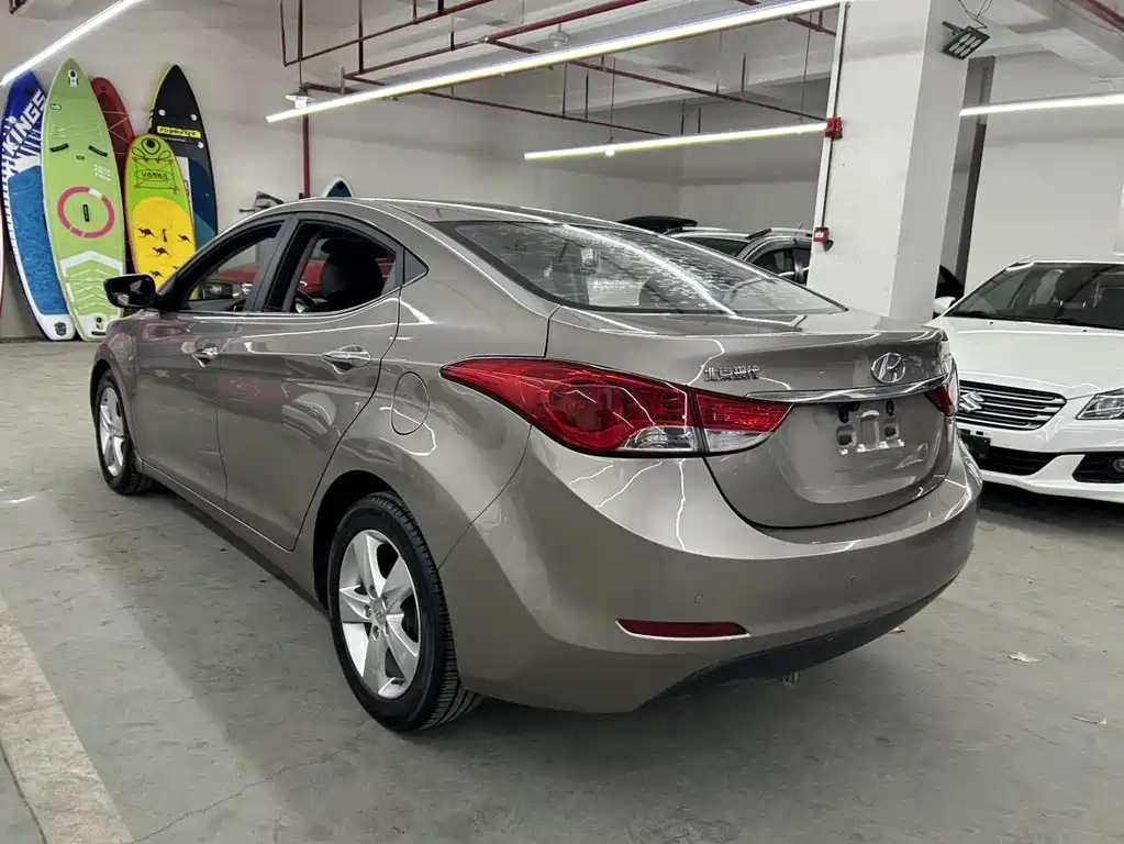 Hyundai Elantra Langdong — миниатюра 8