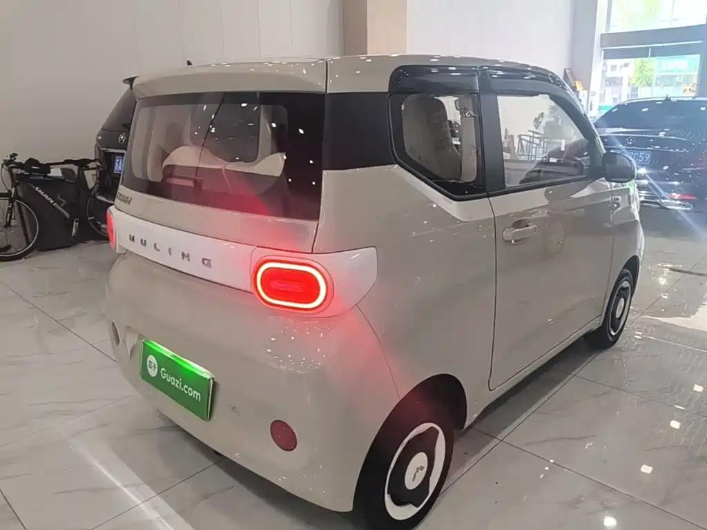 Wuling MINIEV — миниатюра 7