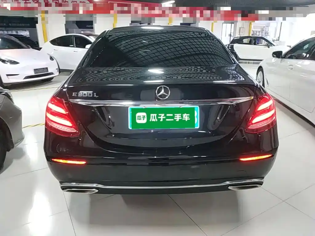 Mercedes-Benz E-Class — миниатюра 6