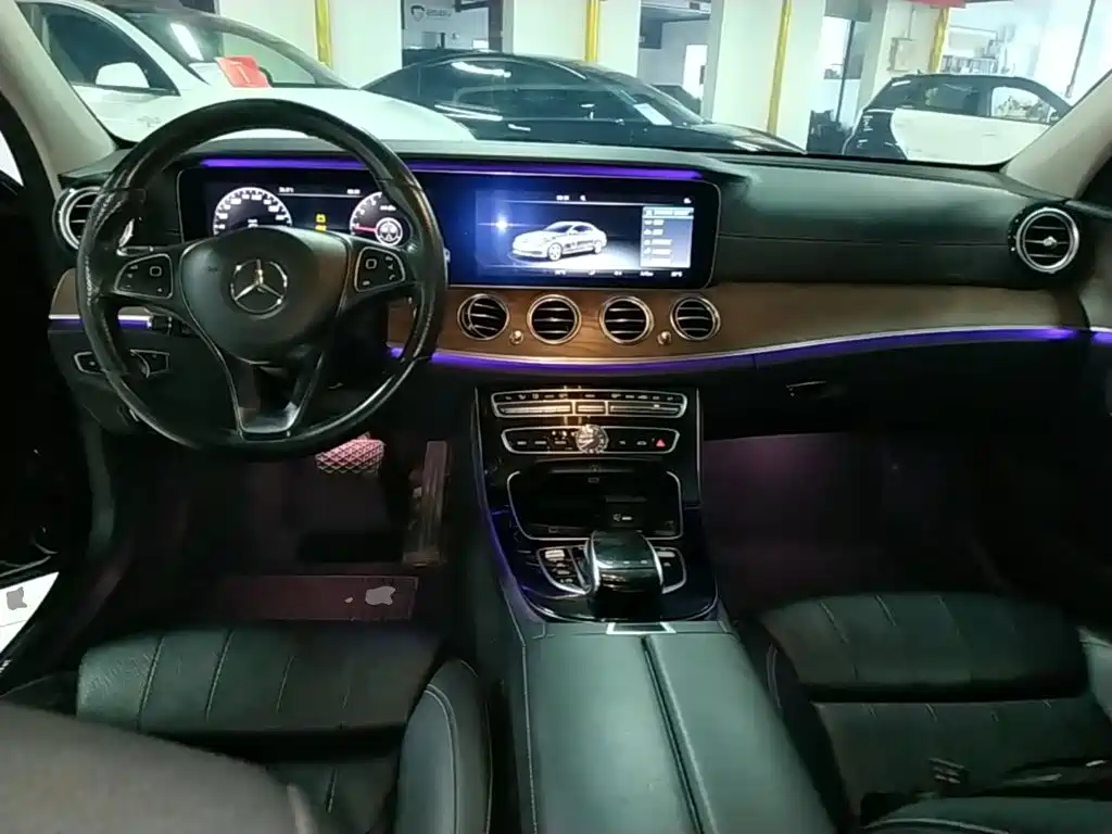 Mercedes-Benz E-Class — миниатюра 10