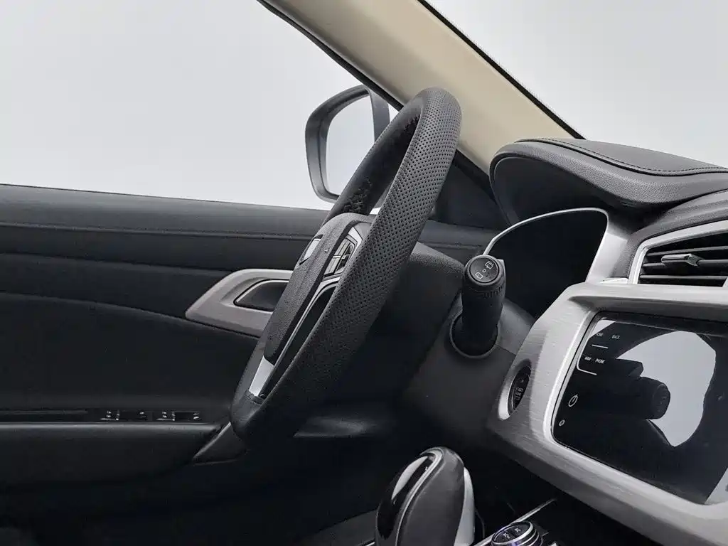 Geely Boyue — миниатюра 22