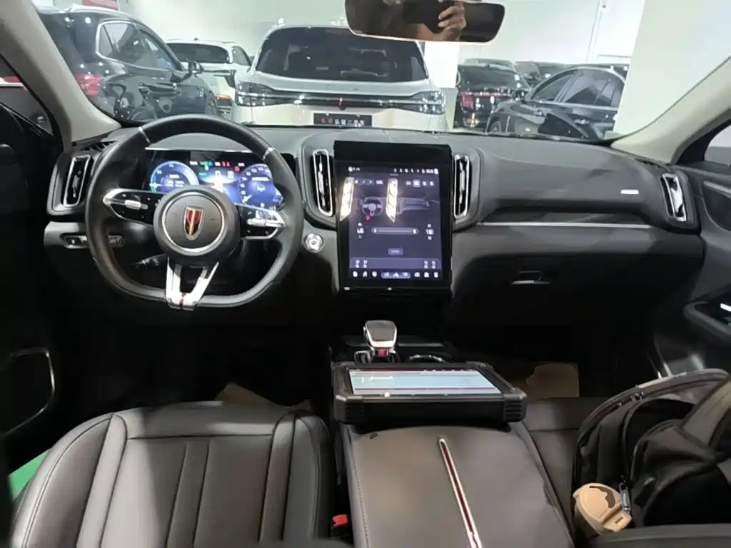Hongqi Hongqi HS3 PHEV — миниатюра 10