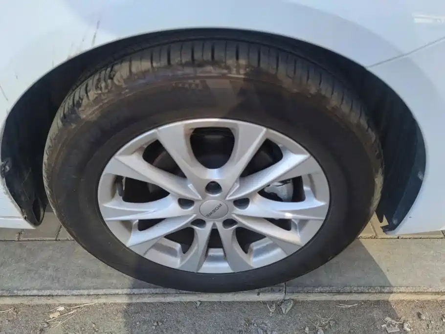 Roewe i5 — миниатюра 6