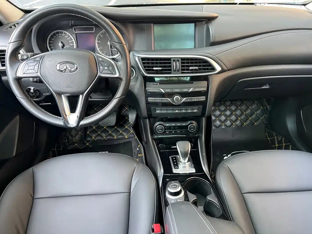 Infiniti QX30 — миниатюра 4