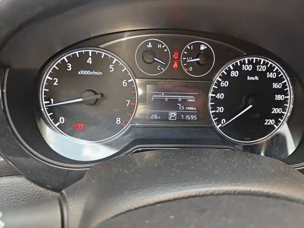 Nissan Tiida — миниатюра 13