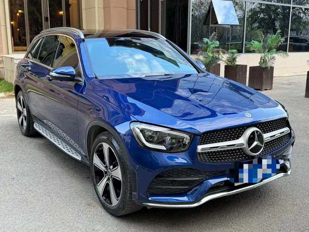 MERCEDES-BENZ GLC