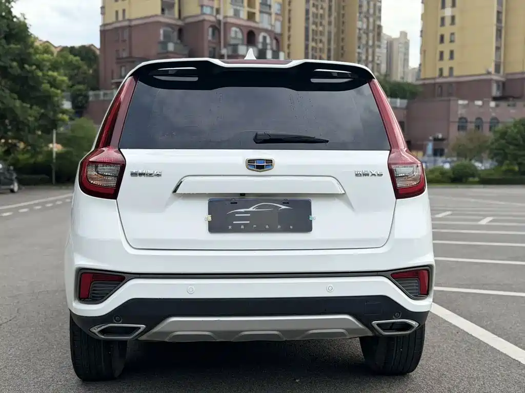 Geely Vision X6 — миниатюра 8