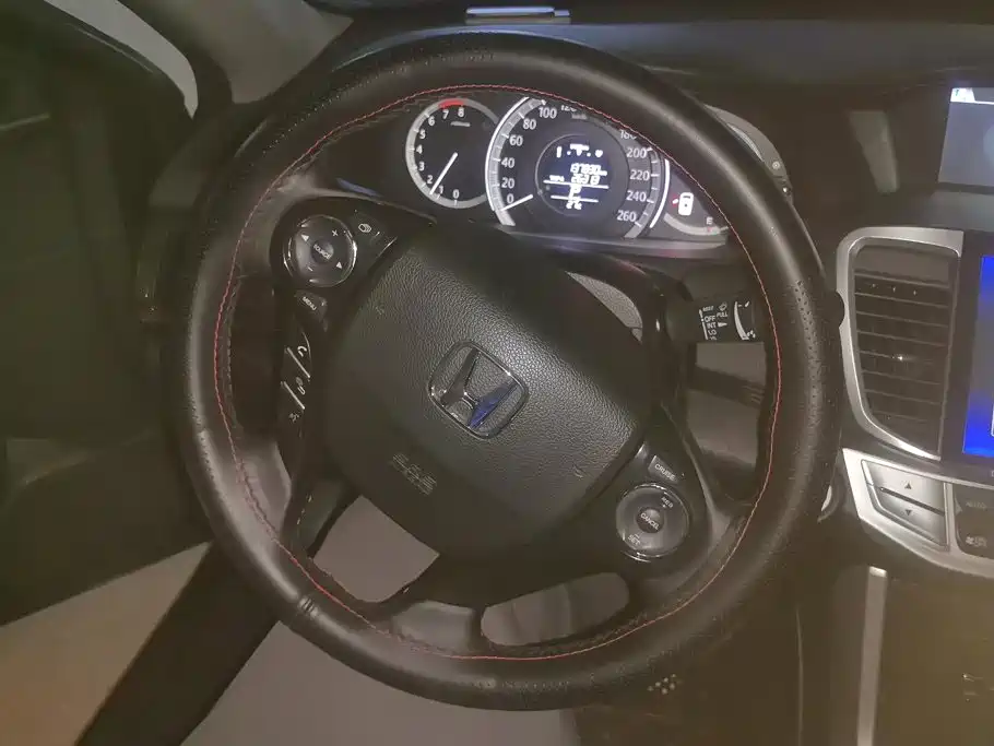 Honda Accord — миниатюра 15