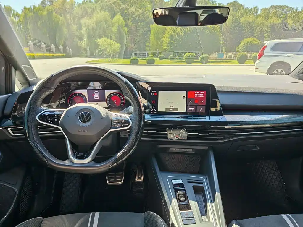 Volkswagen Golf — миниатюра 12