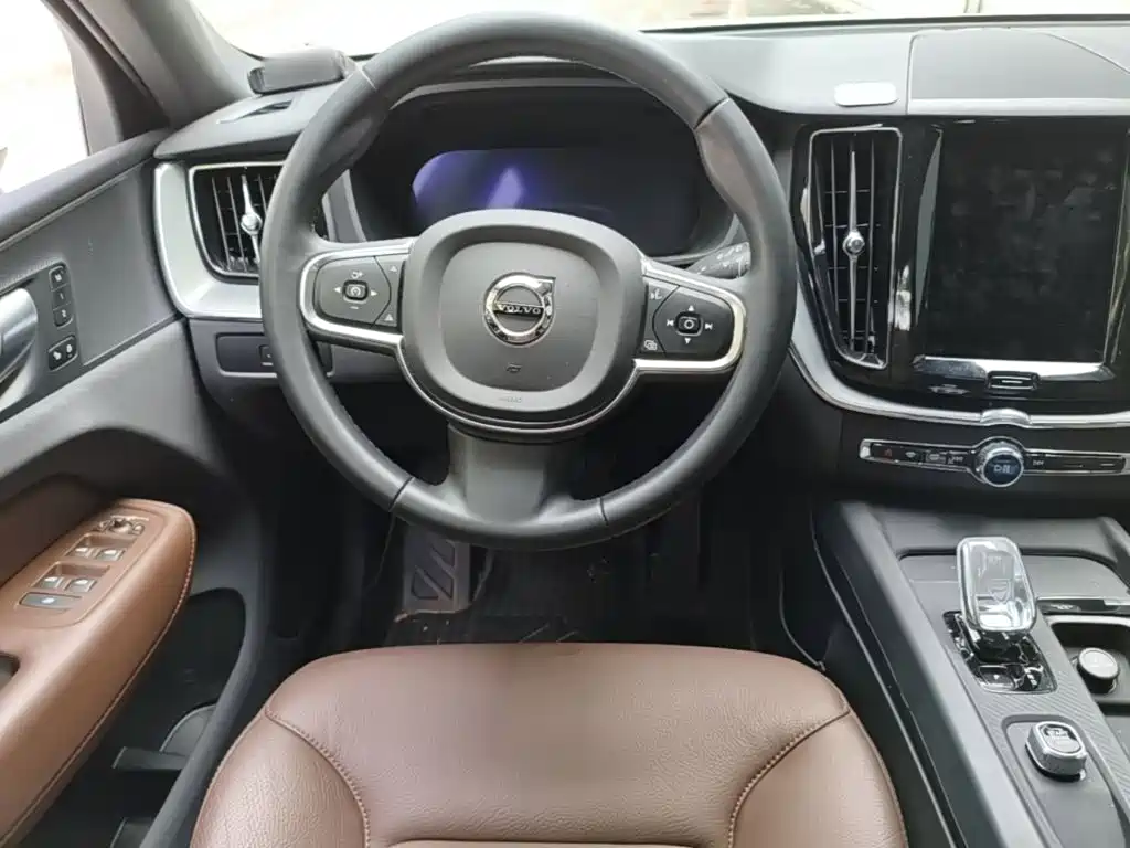 Volvo XC60 — миниатюра 11