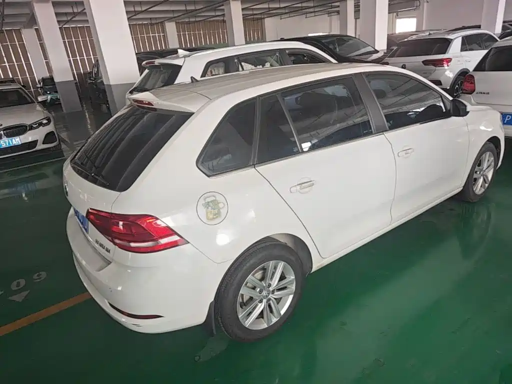 Volkswagen Santana — миниатюра 4