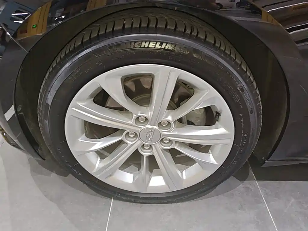 Cadillac CT5 — миниатюра 23
