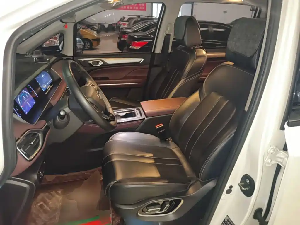 GAC Motor Trumpchi M6 — миниатюра 15