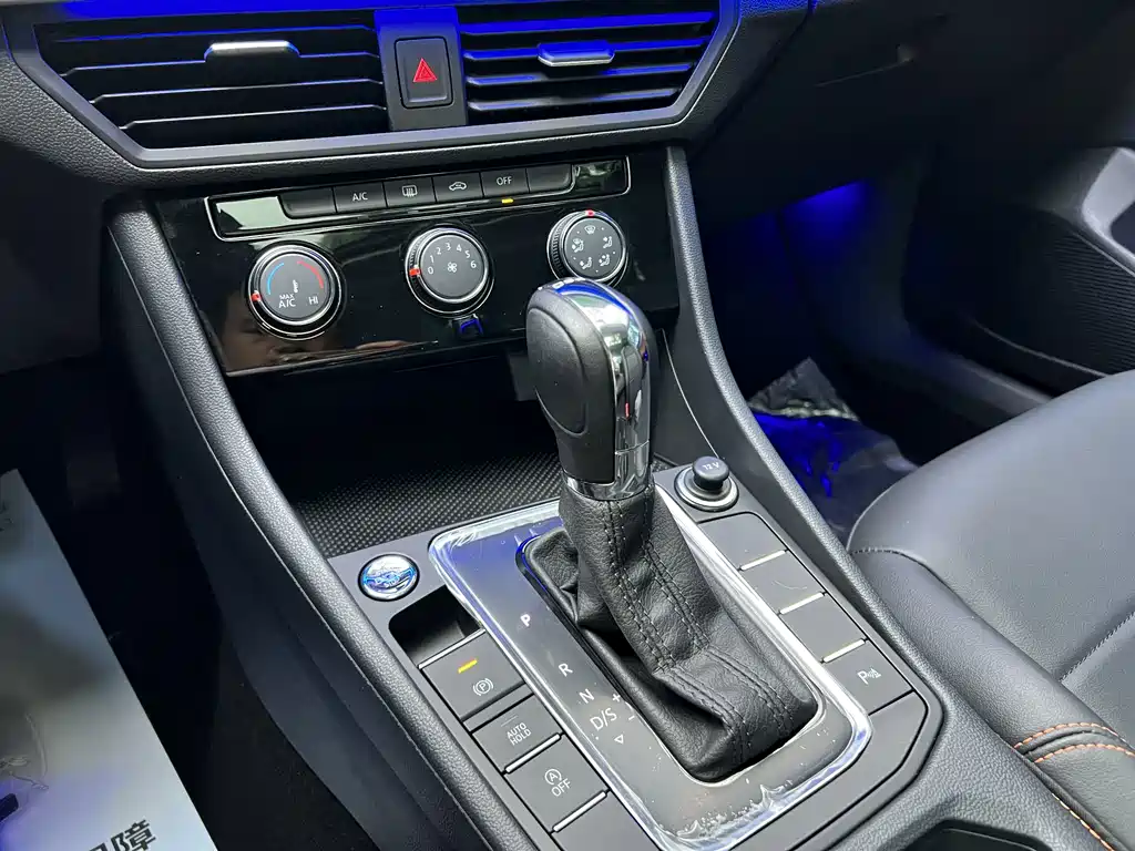 Volkswagen Bora — миниатюра 17