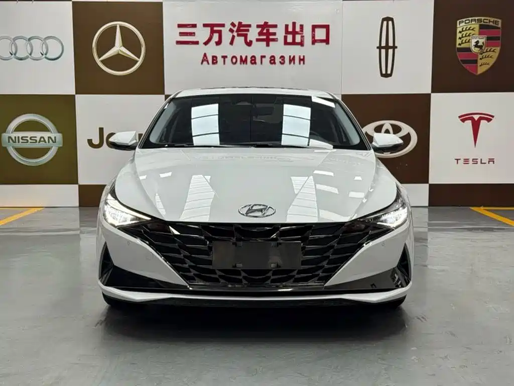 Hyundai Elantra — миниатюра 2