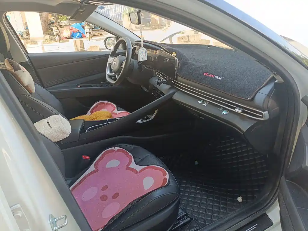 Hyundai Elantra — миниатюра 19