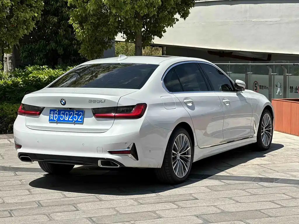 BMW 3 Series — миниатюра 7