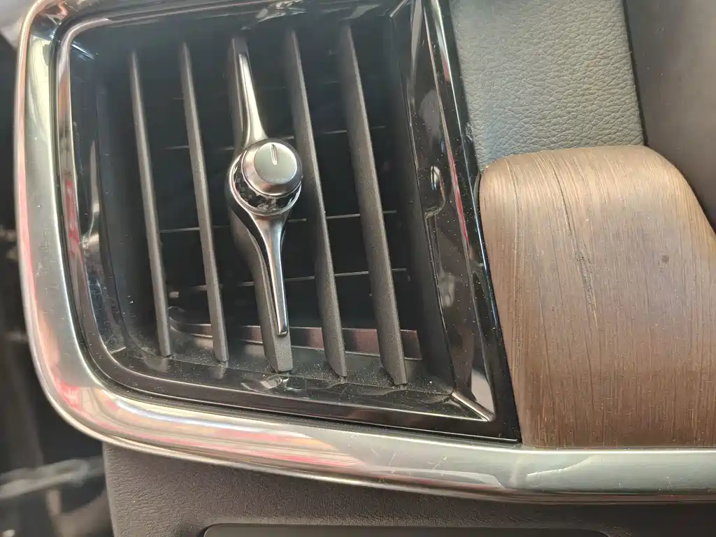 Volvo S90 — миниатюра 11