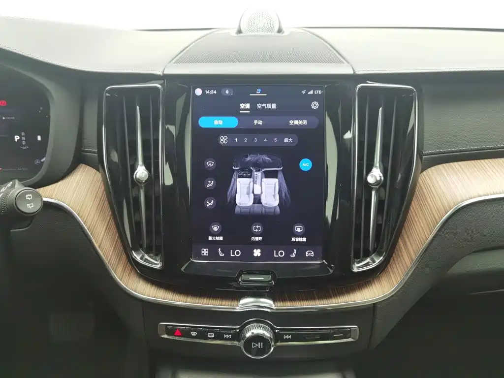 Volvo XC60 — миниатюра 12
