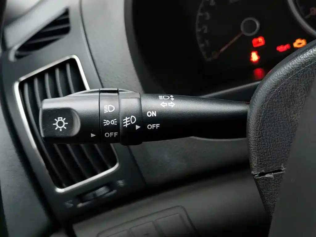 Hyundai Elantra — миниатюра 21