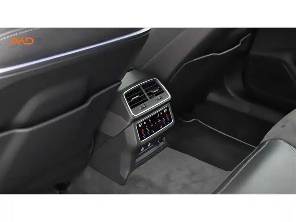 Audi A7L — миниатюра 9