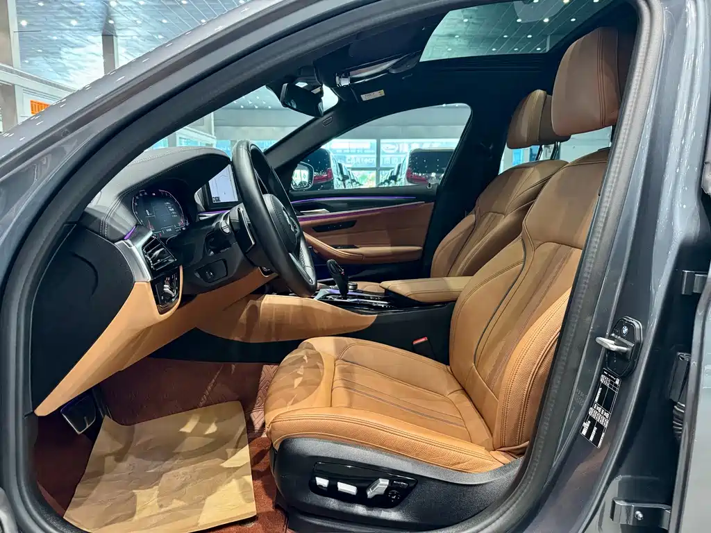 BMW 5 Series (Import) — миниатюра 4